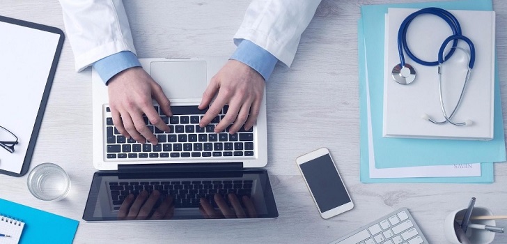 Profesional sanitario Apuesta del capital privado y paciente empoderado: retos para el nuevo curso en el sector de la salud